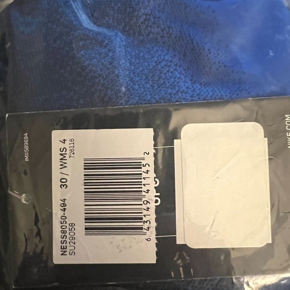 NWT Nike fade, sting, women, swim performance fastback one piece. Nwt new in pkg - Picture 4 of 6